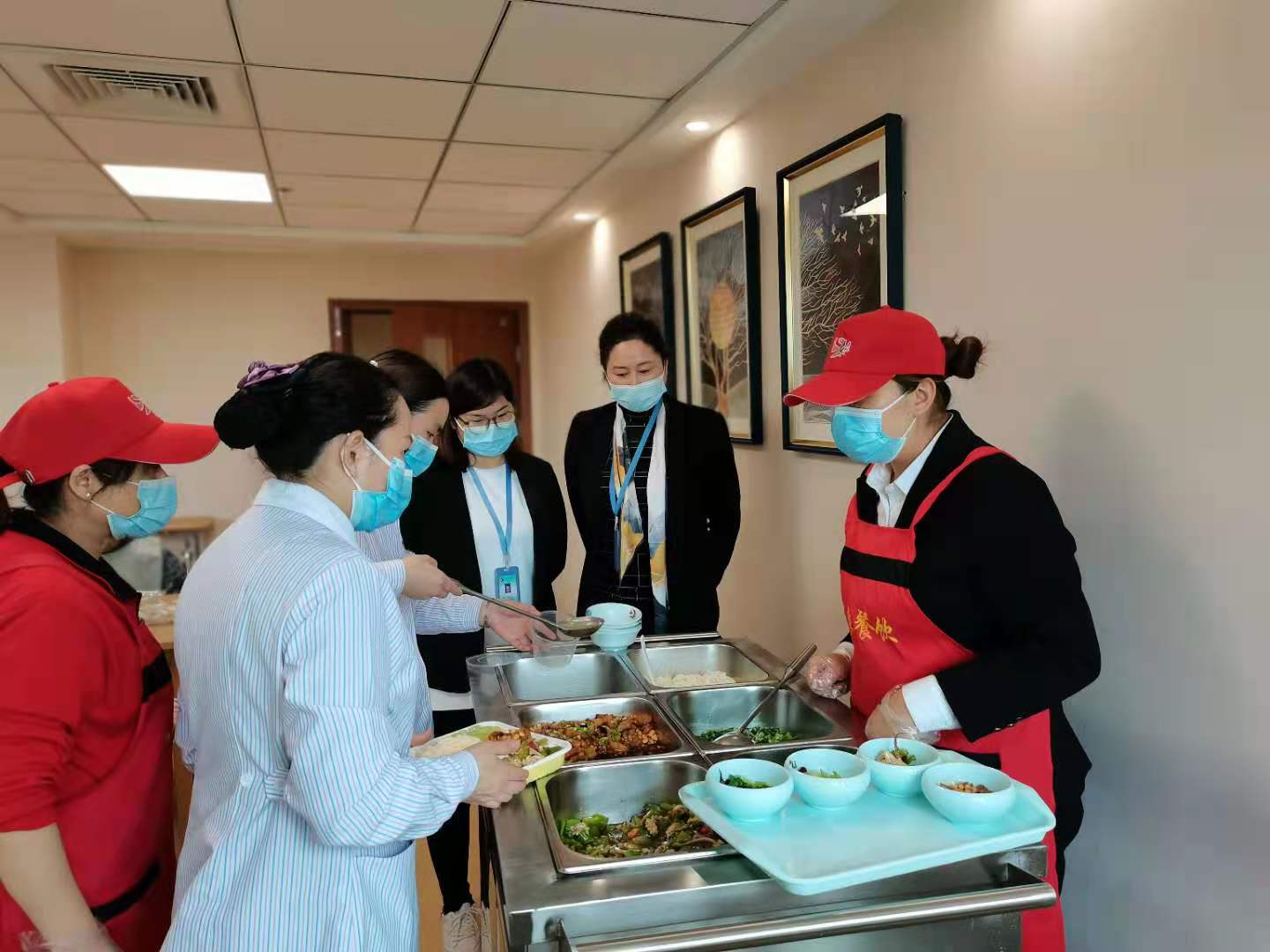 沟通交流，让营养知识和爱心一起传递