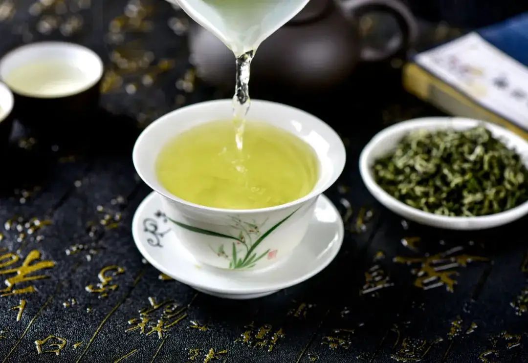蒹葭苍苍，白露为霜